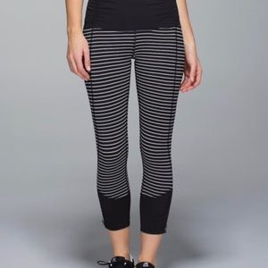 Lululemon Runday crops black & white 7/8